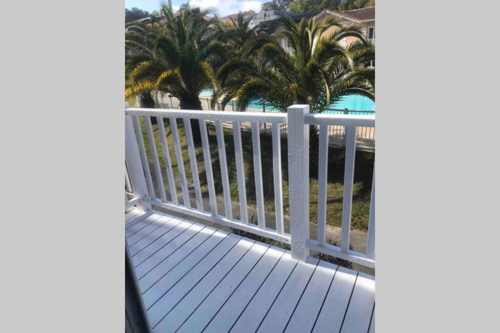 Appartement Residence Avec Piscine A Anglet Limite Biarritz Exterior foto